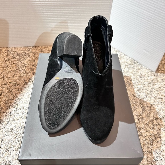 Women's Vince Camuto Black VP Split Suede Ankle Boot with Box Size 7M/37 - Picture 7 of 12